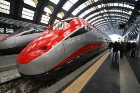 High speed train in Italy - Wikimedia Commons (500x333)