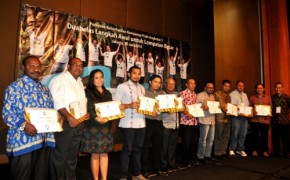 Penyerahan sertifikat penyelesaian program Pride (500x312)