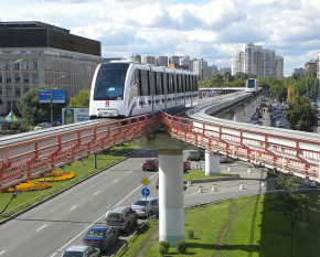 Monorail Moskau - Einfahrt in Station Telezentrum - Lutex